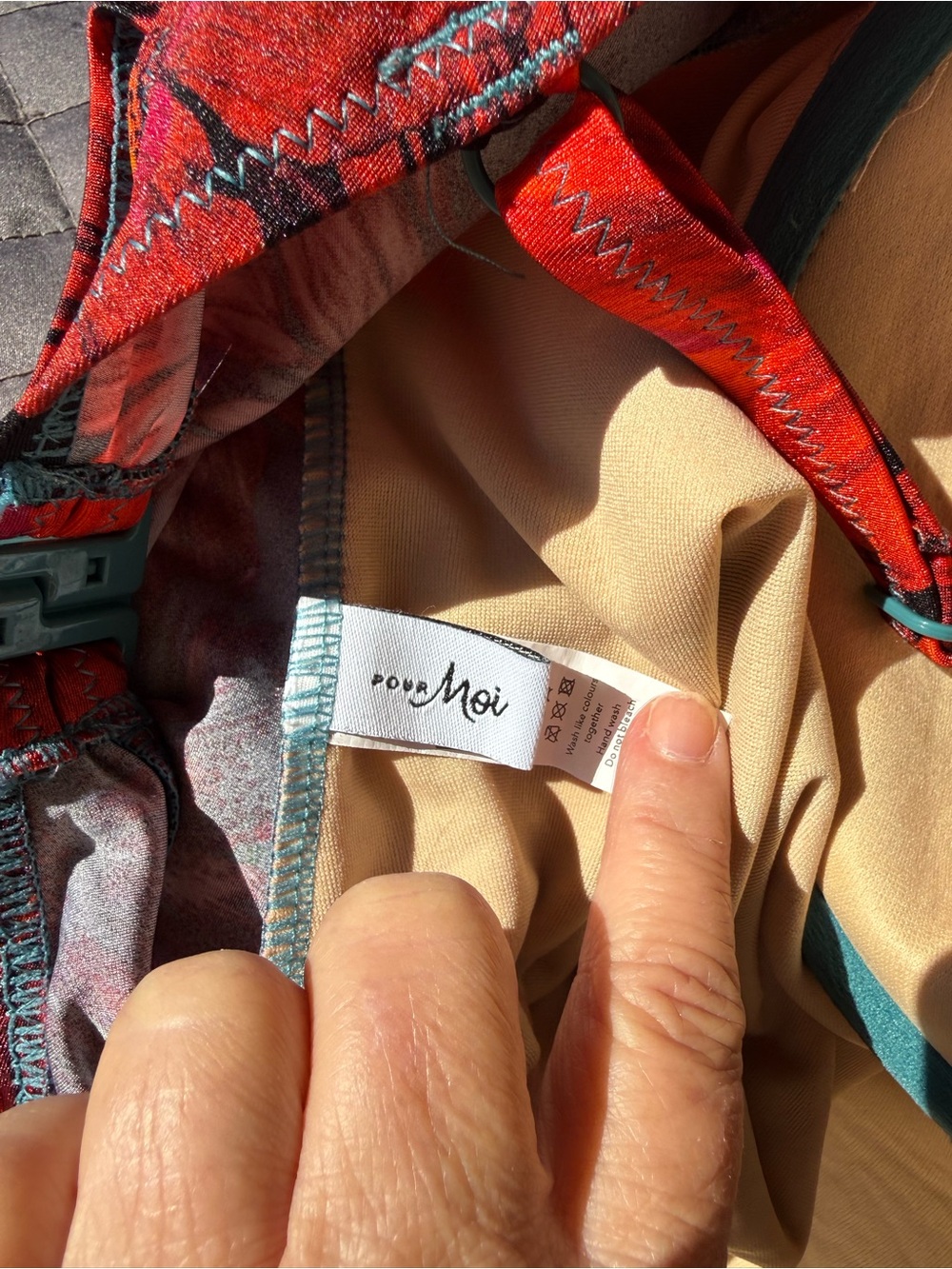 38G Pour Moi Red Floral One-Piece Swimsuit 38G - Picture 7 of 14